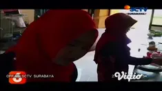 Dalam perayaan Imlek selalu ada suguhan makanan khas Imlek. Bukan sembarang makanan, hidangan tersebut dianggap sebagai simbol harapan dan do'a agar di tahun yang baru, seluruh anggota keluarga dilimpahi kesehatan dan keberuntungan.