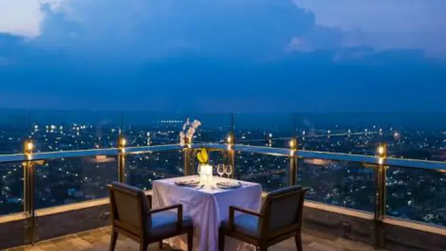2. Rooftop Gedung