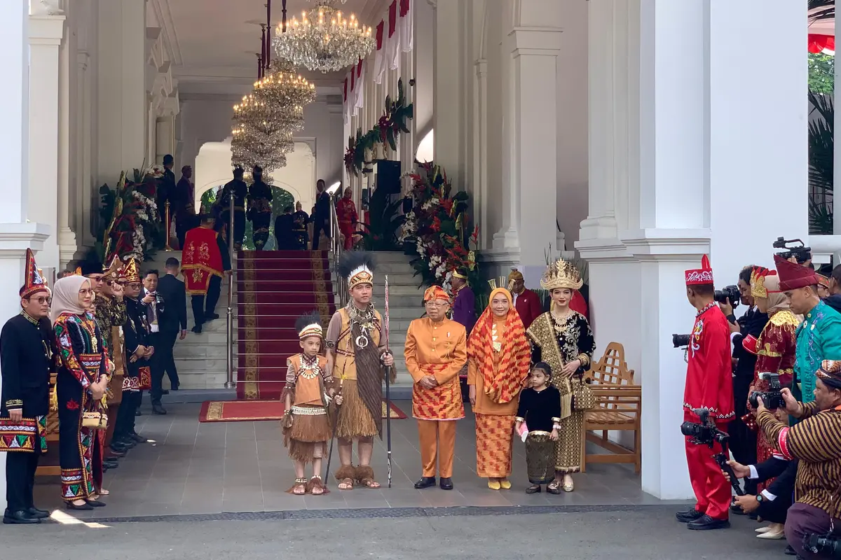 Wakil Presiden Ma’ruf Amin dan Wakil Presiden Terpilih Gibran Rakabuming Raka telah tiba di acara HUT ke-79 RI di Istana Merdeka Jakarta. (Delvira Hutabarat).