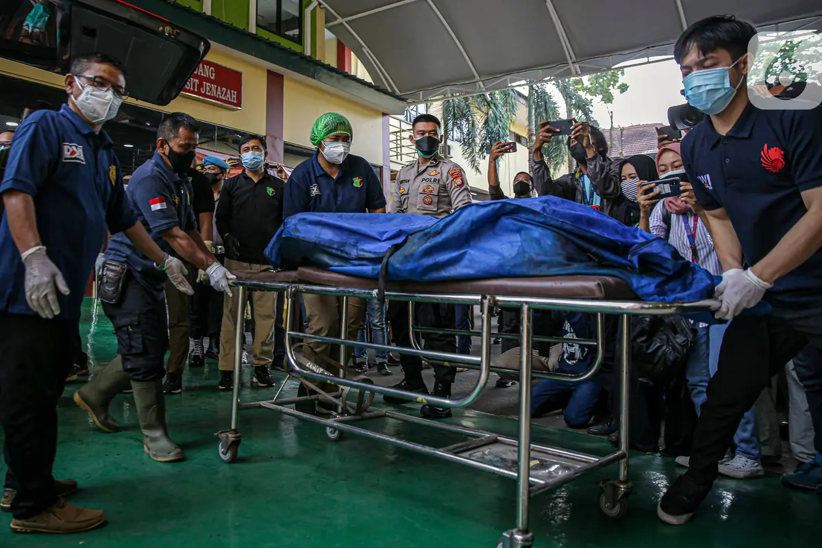 FOTO: Jenazah Korban Kebakaran Lapas Tangerang Tiba di RS Polri Kramat Jati