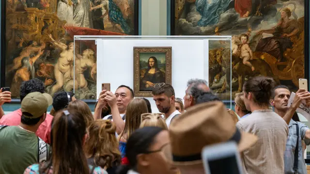 Ruang Mona Lisa Ditempeli Lukisan, Dua Warga Jerman Iseng Ditangkap