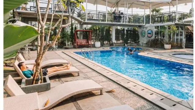 Menginap dan Bersantap Sambil Bermain dengan Latar Pemandangan Indah di Kawasan Sentul