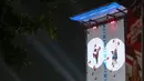 Atlet panjat tebing Indonesia, Desak Made Rita Kusuma (kiri) berkompetisi melawan atlet panjat tebing Polandia, Chudziak Patrycja pada nomor speed putri 16 besar Kejuaraan Dunia Panjat Tebing IFSC 2023 seri Jakarta melawan atlet panjat tebing China, Xinshang Wang di Lot 6, Kompleks Stadion Utama Gelora Bung Karno, Jakarta, Indonesia, Minggu (07/05/2023). (Bola.com/Bagaskara Lazuardi)