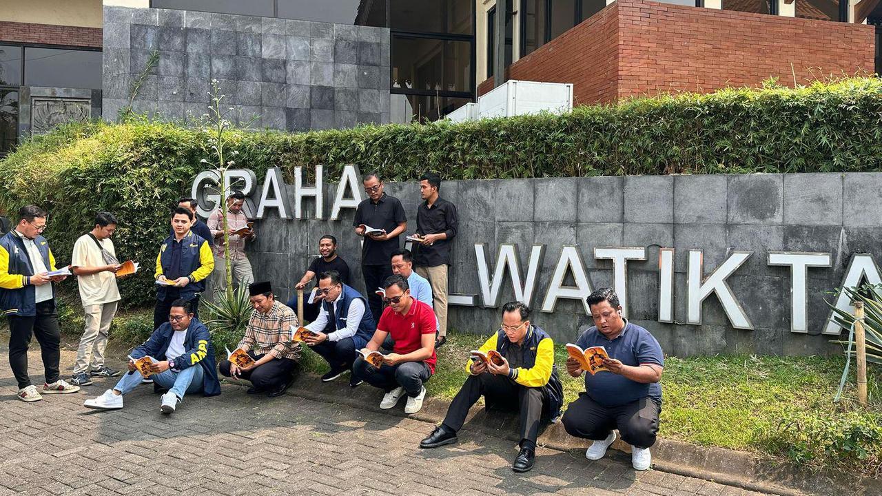 Dedikasi Kader Muda Golkar: Luncurkan Buku untuk Ketua Umum Bahlil Lahadalia