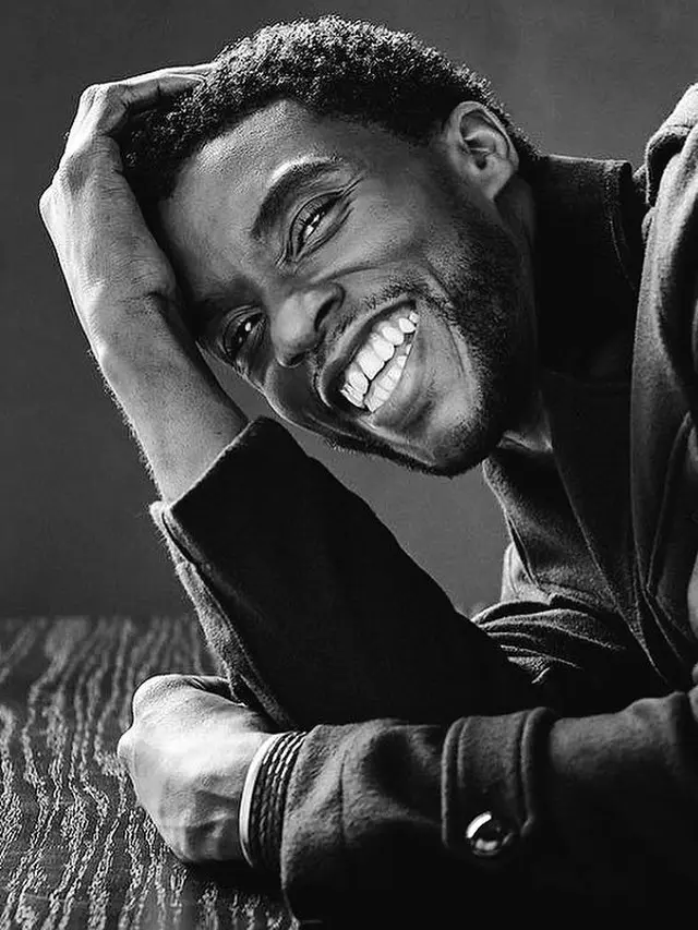 Chadwick Boseman trending lagi.