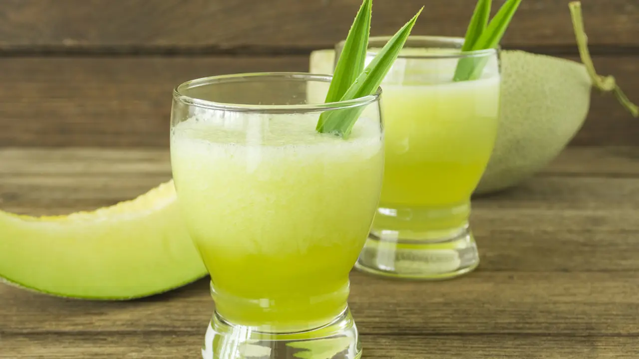 buah melon segar