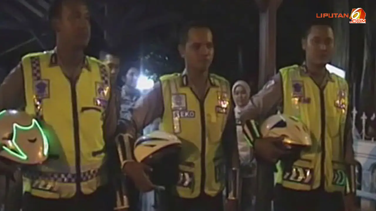 rompi-phospor-polisi121231b.jpg