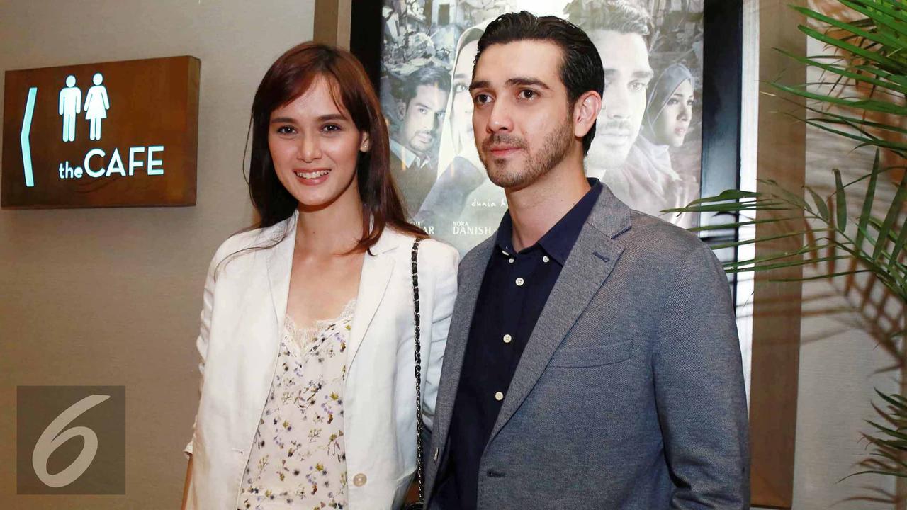 Fachri Albar dan Renata Kusmanto