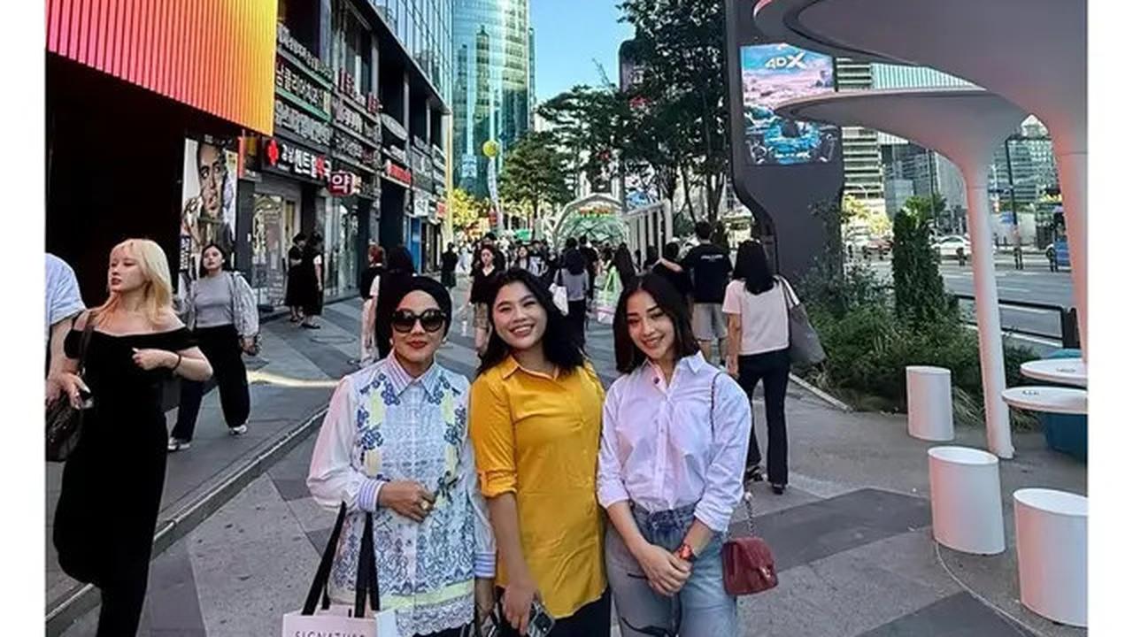 6 Gaya Nikita Willy Liburan di Korea Selatan Bareng Keluarga, Tampil Modis