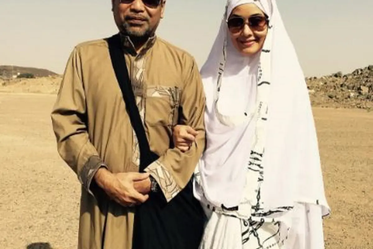 Elma Theana dan Julianda Barus