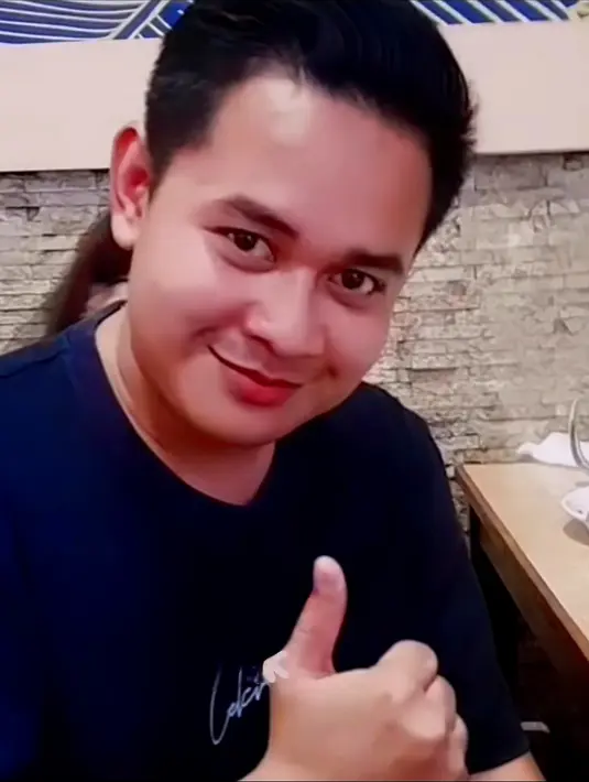 Rutin mengunggah potret romantis, Putri Isnari dan Abdul Aziz juga rutin dikabarkan bakal segera menikah dalam waktu dekat. (Liputan6.com/IG/@da4_putri03)