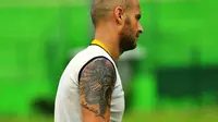 Kisah Salam Satu Jiwa Aremania di Lengan Kiko Insa