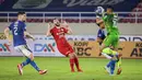 Reaksi pemain Persija Jakarta, Marko Simic (tengah) usai gagal mencetak gol di muka gawang Persib Bandung dalam laga pekan ke-12 BRI Liga 1 2021/2022 di Stadion Manahan, Solo, Sabtu (20/11/2021). (Bola.com/Bagaskara Lazuardi)