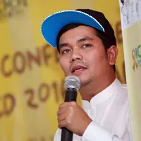 Beruntung istri Indra Bekti, Aldila Jelita bisa sabar dan menerimanya. Indra pun merasa sangat bersyukur memiliki istri seperti Aldila. (Deki Prayoga/Bintang.com)