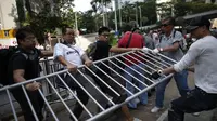 Bentrok dengan Demonstran, Polisi Hong Kong Semprot Merica