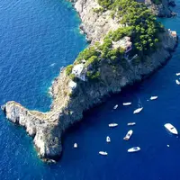 Pulau 'Lumba-lumba' Li Galli, Italia. (news.com.au)