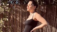 Jessie J mengumumkan kehamilannya melalui sebuah video di akun Instagram-nya. (dok. tangkapan layar video Instagram @jessiej/https://www.instagram.com/p/CnFjrSCLERx/)