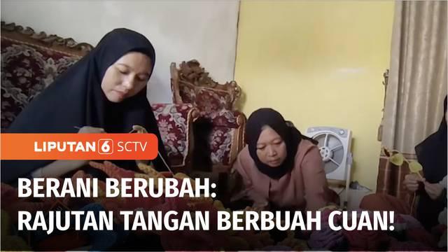Karena pandemi Covid-19, Helen Dian Putri harus merelakan pekerjaan di biro perjalanan. Tak patah arang, dirinya kemudian mengasah keterampilan membuat kerajinan dari benang wol. Siapa sangka, usahanya mampu mempekerjakan ibu-ibu di sekitar rumahnya.