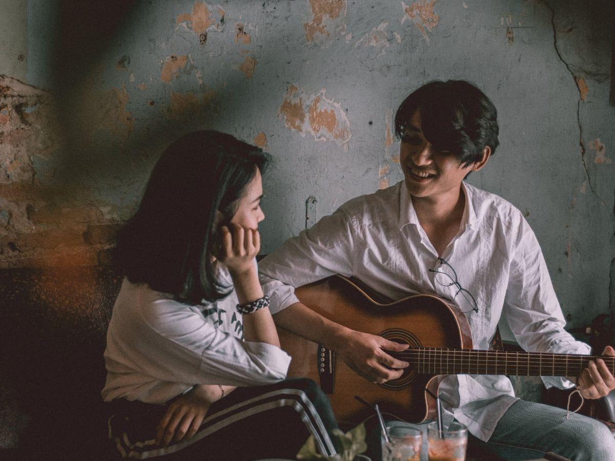 Teka-teki Gombal buat Gebetan yang Bikin Klepek-klepek