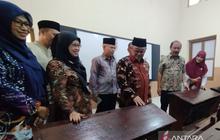 Pemerintah Perkuat Digitalisasi Pendidikan, Tambah Papan Interaktif Sekolah untuk Setiap Lembaga