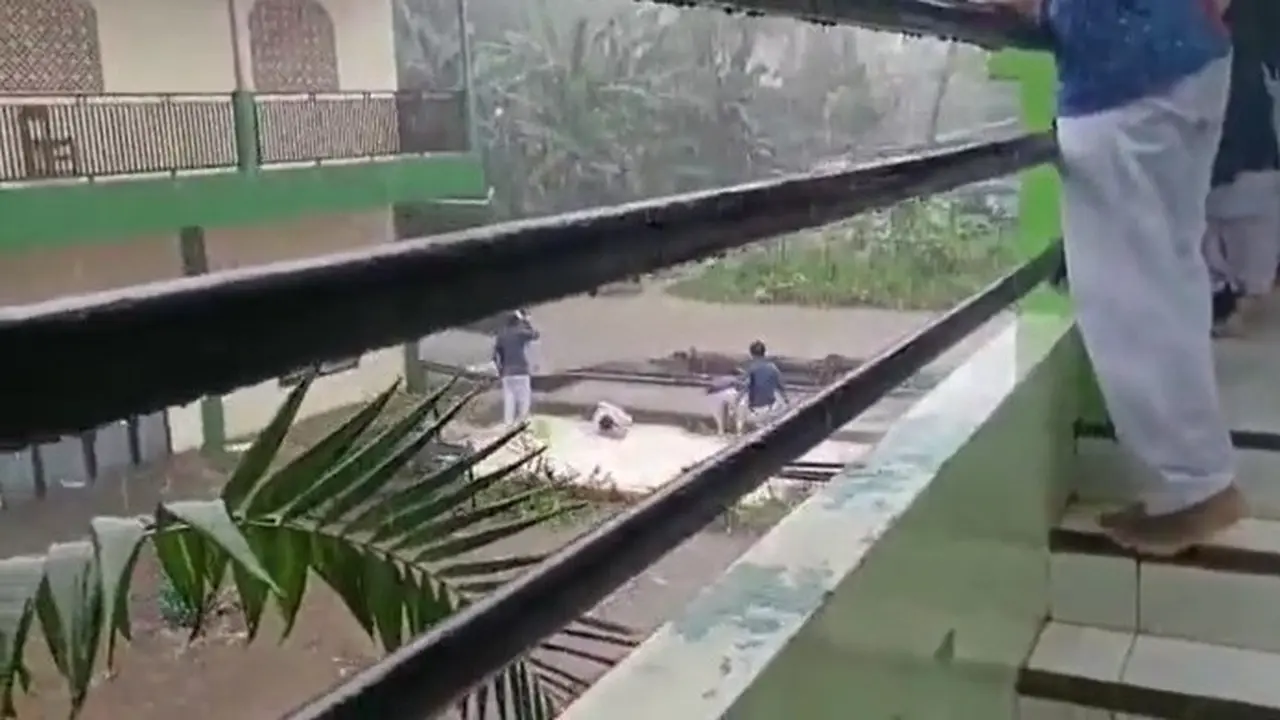 Insiden MTSN 19 Jakarta Tewaskan Tiga Siswa.