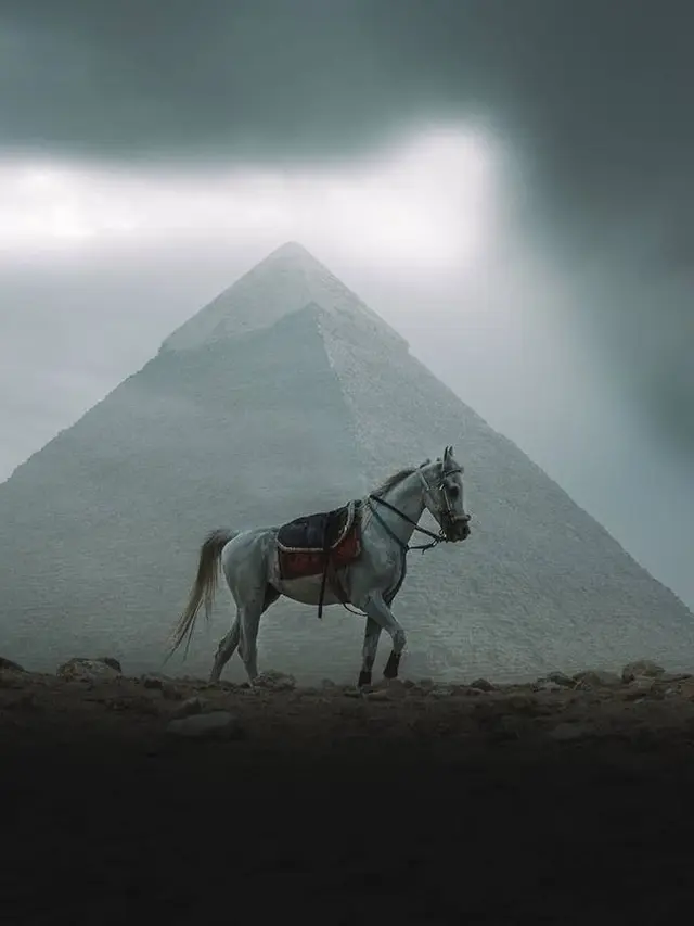 Menakjubkan, 6 Foto Piramida Giza Ini Hasilnya Diubah Jadi Efek Monokrom