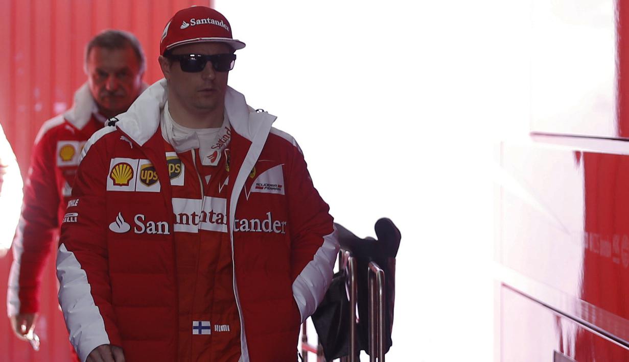 Kimi Raikkonen dari Ferarri menjadi yang tercepat dengan catatan waktu 1m23,477s pada sesi terakhir tes pramusim di Sirkuit Catalunya, Montmelo, Barcelona, Spain, Kamis, (25/2/2016). (REUTERS/Sergio Perez)