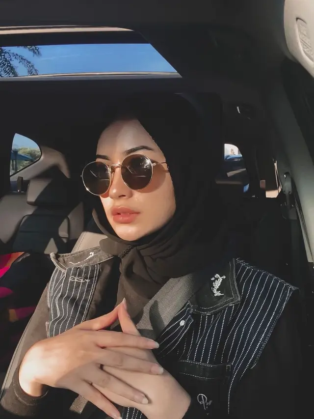 Bikin Pangling, Ini 7 Gaya Sintya Marisca Saat Tampil Berhijab