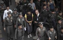 Ketatnya pengawalan tersangka bom Bangkok saat rekonstruksi