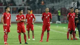 Pemain Persija usai dikalahkan Home United pada laga kedua Semifinal Zona Asia Tenggara Piala AFC 2018 di Stadion GBK, Jakarta, Selasa (15/5). Persija kalah 1-3 dan agregat 3-6. (Liputan6.com/Helmi Fithriansyah)