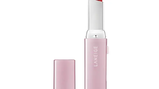 Gradasi Rona Cantik Lewat Two Tone Matte Lip Bar