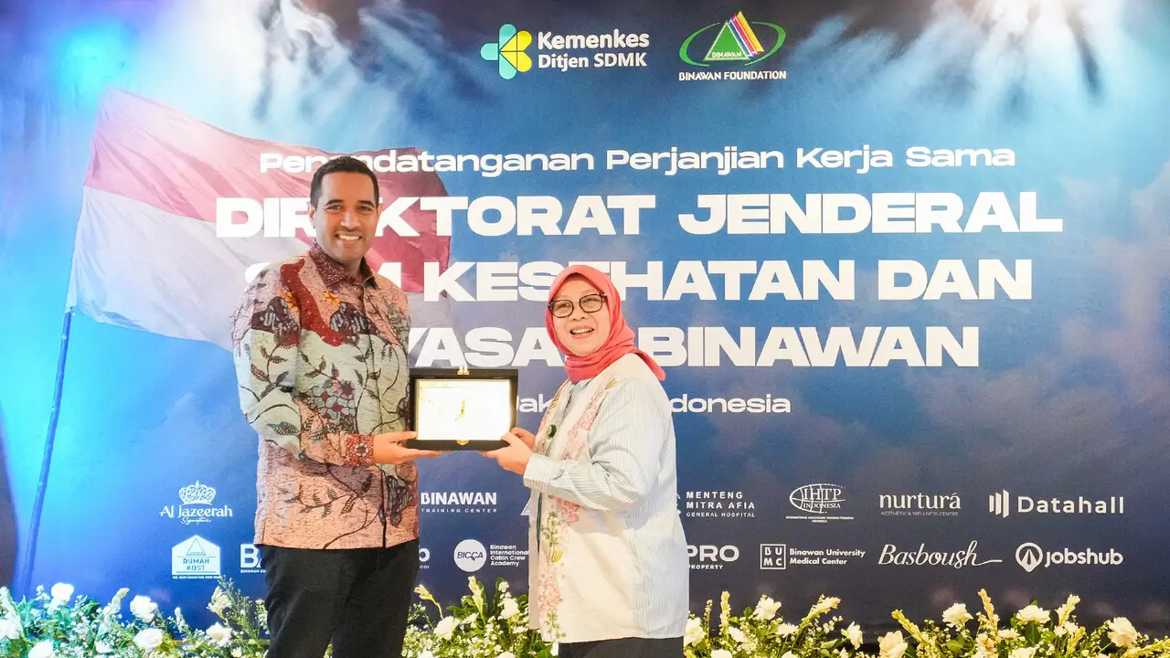Yayasan Binawan dan Ditjen SDM Kesehatan melakukan Penandatangan Kerjasama untuk Penyiapan Tenaga Kesehatan di Luar Negeri.