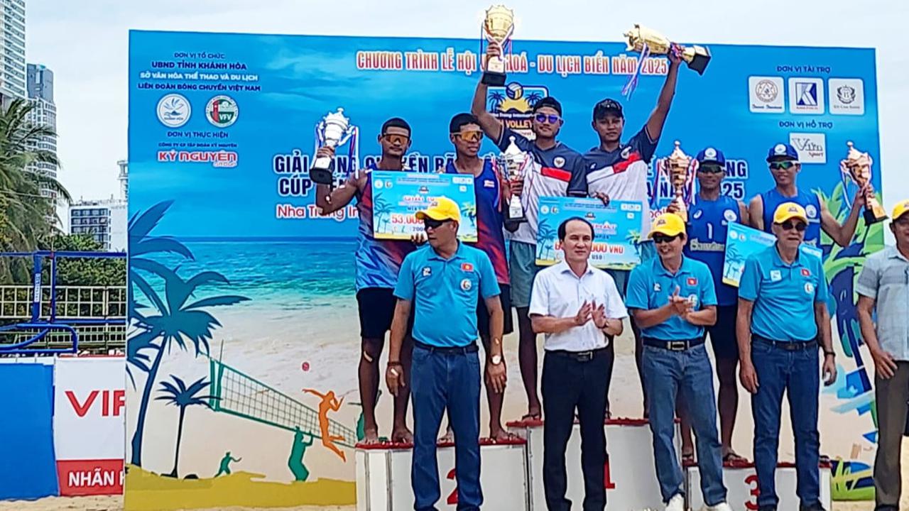 Bikin Bangga! Voli Pantai Indonesia di Vietnam: Tim Putra Juara 1 dan Tim Putri Runner Up