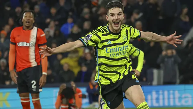 Foto: Drama 7 Gol, Arsenal Comeback dan Bungkam Luton Town untuk Kukuhkan Posisi di Puncak Klasemen Sementara Liga Inggris