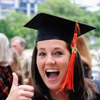 Bukan cuma fokus dengan skripsi, lima hal ini juga sangat penting kamu lakukan sebelum lulus kuliah. 