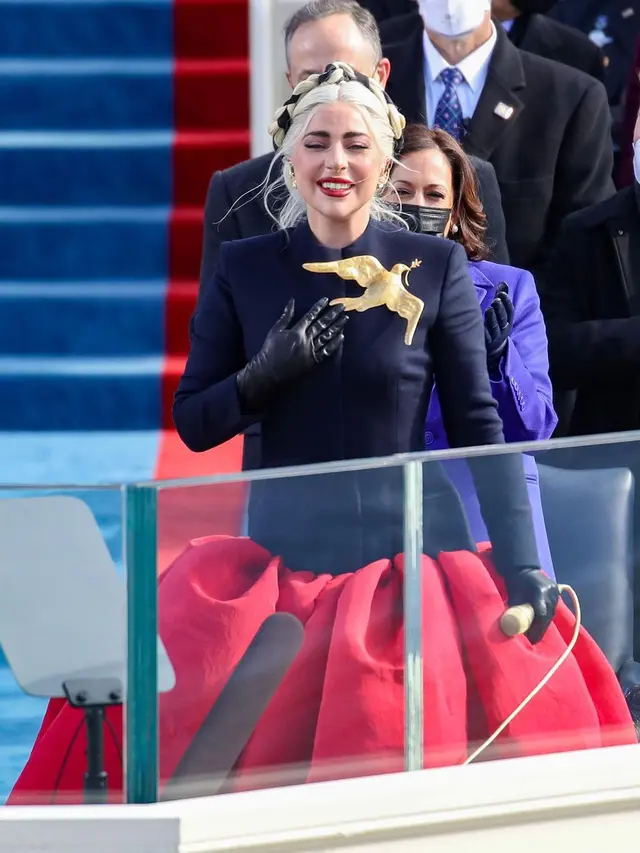Dua Anjingnya Diculik, Lady Gaga Tawarkan Rp 7,1 Miliar Bagi yang Menemukan