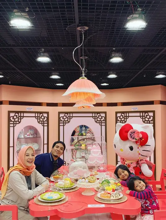 (Instagram/natasharizkynew)