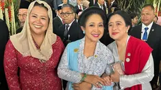 Titiek Soeharto memamerkan sederet foto saat pelantikan Prabowo-Gibran sebagai Presiden dan Wakil Presiden periode 2024-2029. Dalam momen itu, salah satu foto yang diunggah adalah kebersamaan dengan Puan Maharani dan Yenny Wahid. Ia menuliskan caption manis: "Bersama adinda-adindaku yang tersayang." (Liputan6.com/IG/@titieksoeharto)