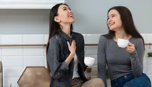 10 Ciri Orang Oversharing, Hati-Hati Diam-Diam Tidak Disenangi Orang Lain