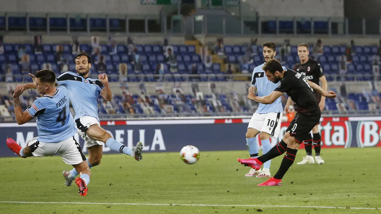 FOTO: AC Milan Cukur Lazio 3-0