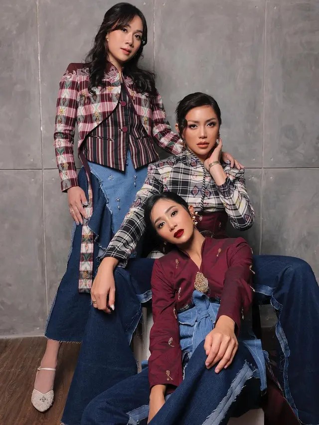 6 Pemotretan Puput Nastiti Bareng Jessica Iskandar dan Bunga Zainal, Bikin Pangling