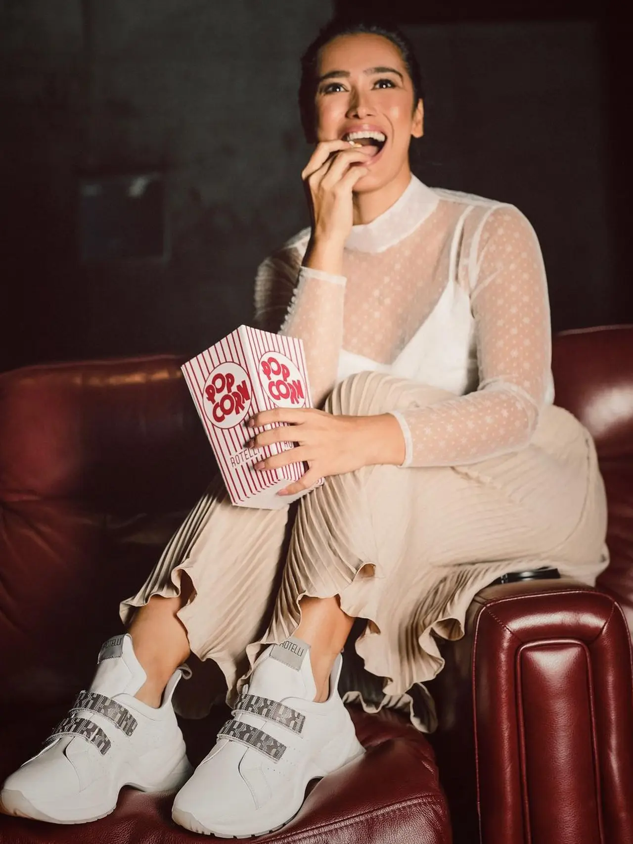 10 Artis yang Pernah Beradegan Panas Dalam Film