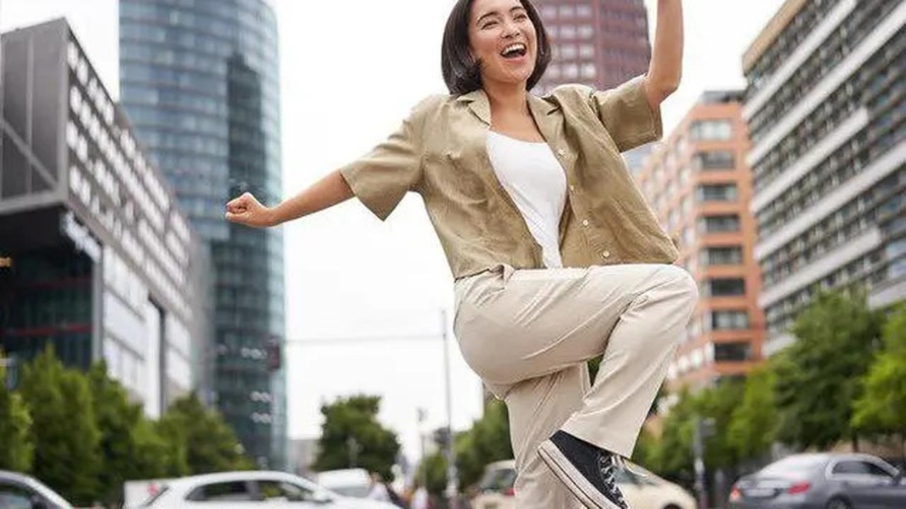 8 Sikap Elegan Agar Bisa Hidup Bahagia Meski Gaji Pas-Pasan, Bersyukur Bukan Insecure
