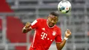 David Alaba - Jebolan akademi Bayern Munchen ini sukses mempersembahkan treble sebanyak dua kali untuk Die Roten. Pemain berkebangsaan Austria itu menjadi andalan sekaligus kunci di sektor kiri lini pertahanan. (AFP/Pool/Kai Pfaffenceach)