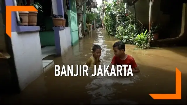 Hujan yang mengguyur Jakarta dan air kiriman dari Bogor membuat permukaan Kali Sunter meluar, akibatnya kawasan Cipinang Melayu terendam banjir setinggi 1 meter. Meski banjir warga tetap beraktivitas seperti biasa