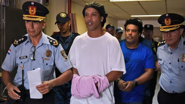 Foto Trivia: Termasuk Ronaldinho, 6 Pesepakbola Ternama yang Pernah Mendekam di Penjara