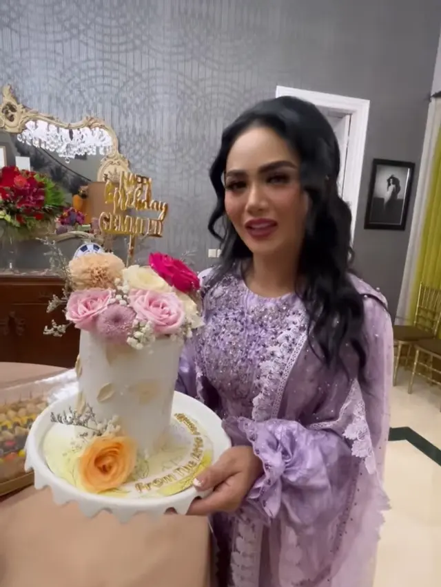 Ulang Tahun Krisdayanti Ke-48