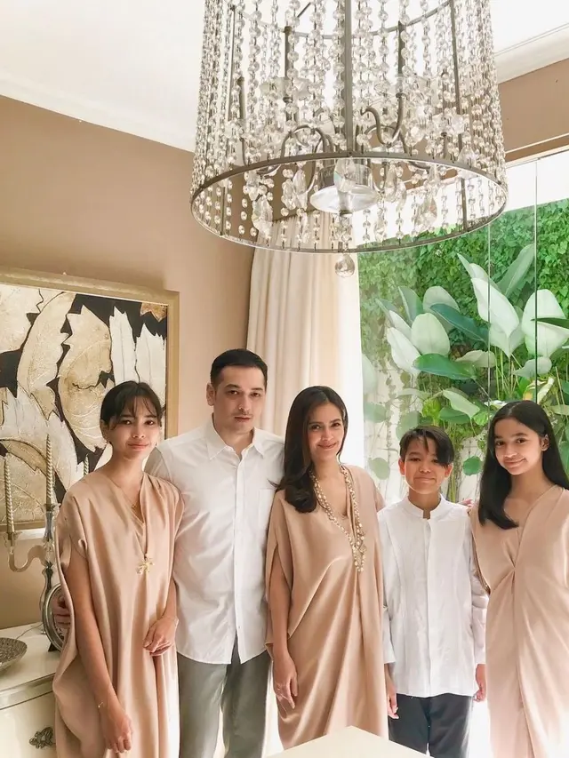 Beranjak Remaja, Ini 6 Potret Sydney Anak Cut Tari yang Curi Perhatian