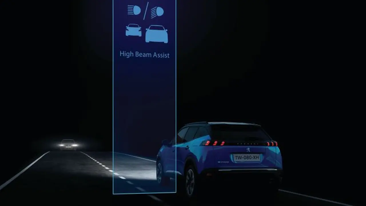 Kupas Tuntas Fitur Keselamatan High Beam Assist di Mobil Peugeot (Ist)