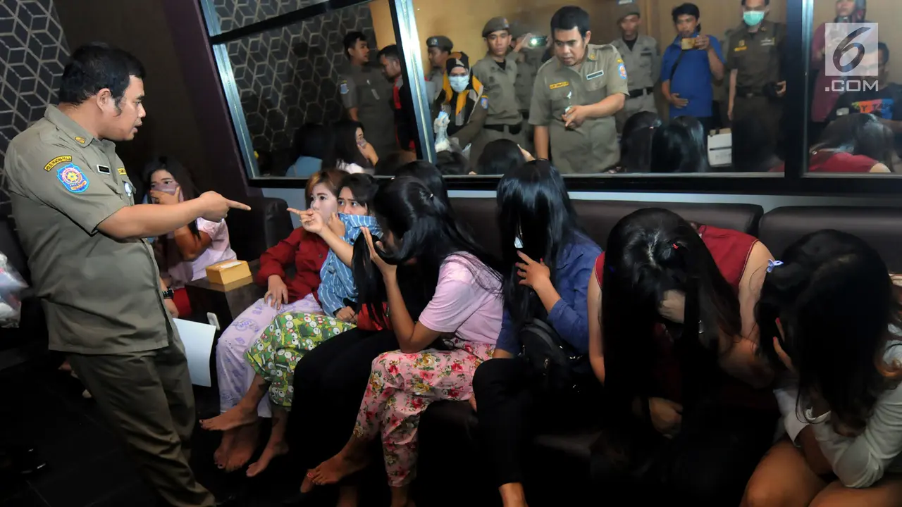 Razia Panti Pijat, Puluhan Wanita Diamankan di Tangsel